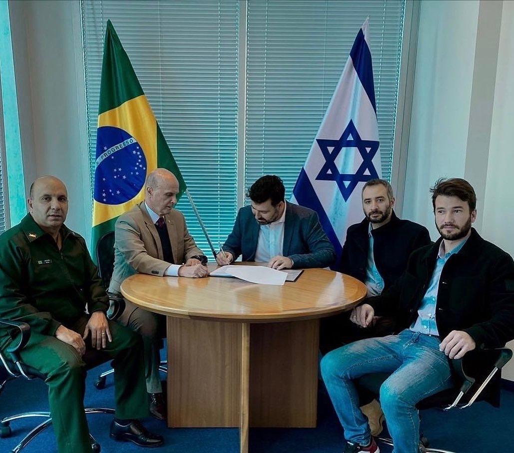 Militares brasileiros treinam com empresa de Israel em